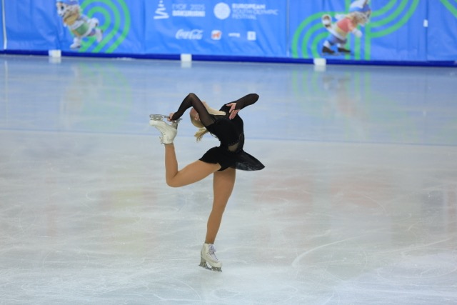 01 / SHORT PROGRAM